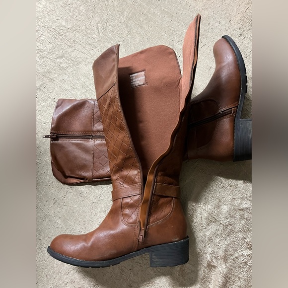 St. Johns tall zip brown boots - Picture 4 of 4